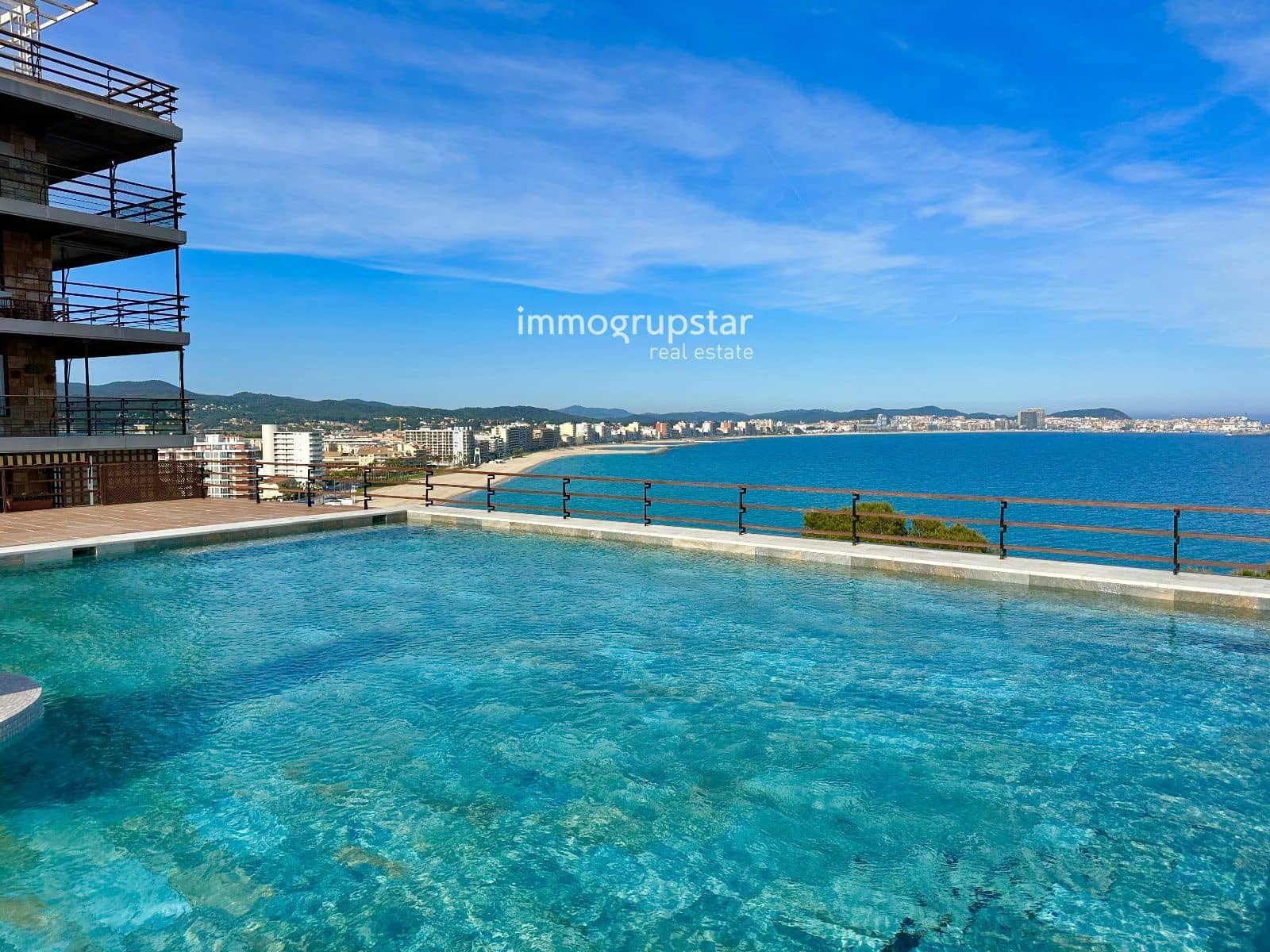 2 slaapkamer Flat te koop in Sant Antoni de Calonge met zwembad garage - € 595.000 (Ref: 9813549)