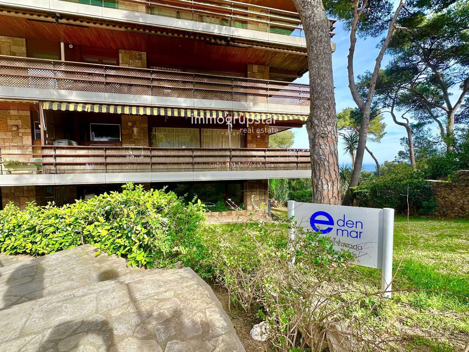 2 slaapkamer Flat te koop in Sant Antoni de Calonge met zwembad garage - € 595.000 (Ref: 9813549)