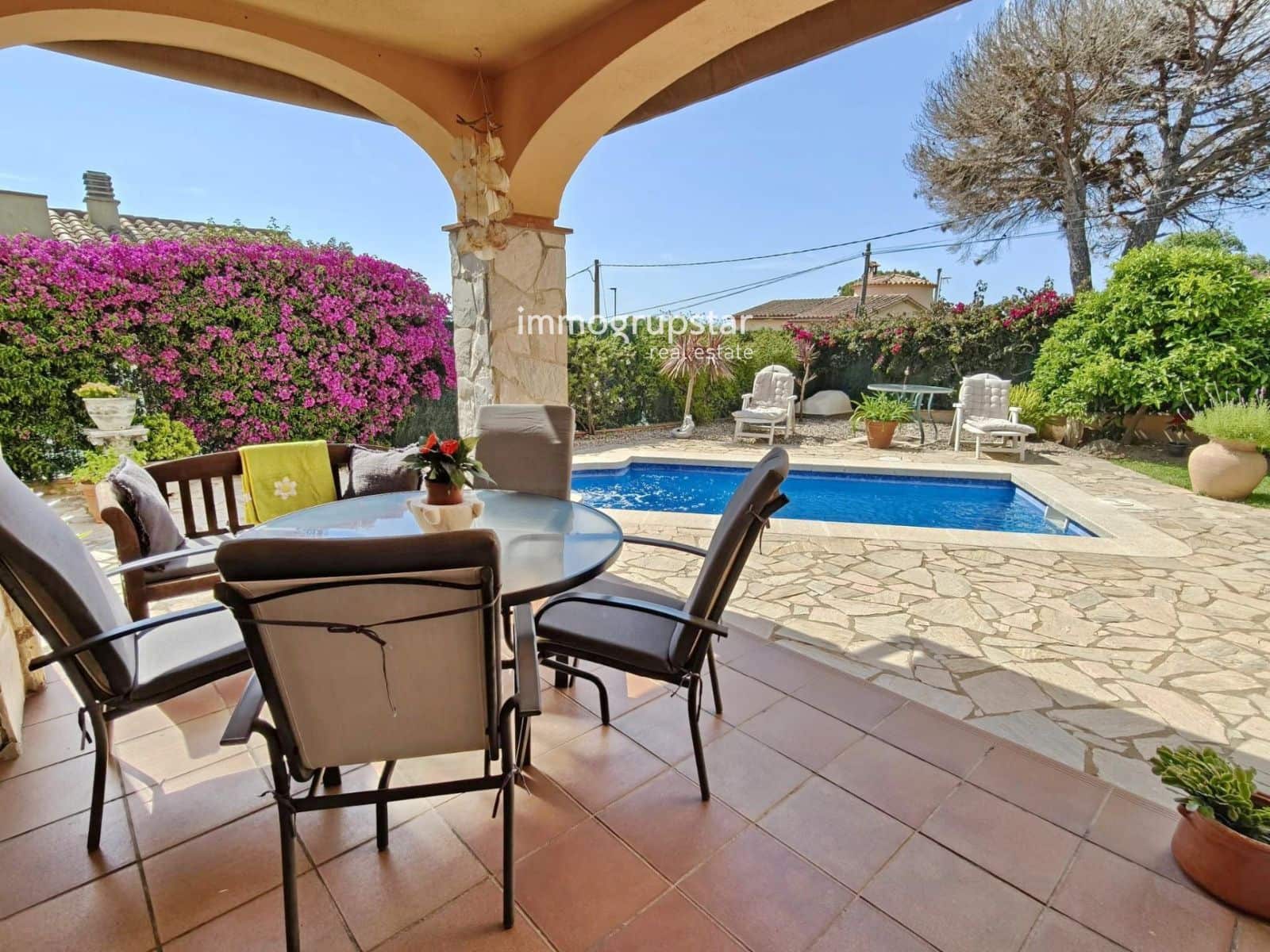 3 bedroom Villa for sale in Calonge i Sant Antoni with pool garage - € 490,000 (Ref: 9818630)