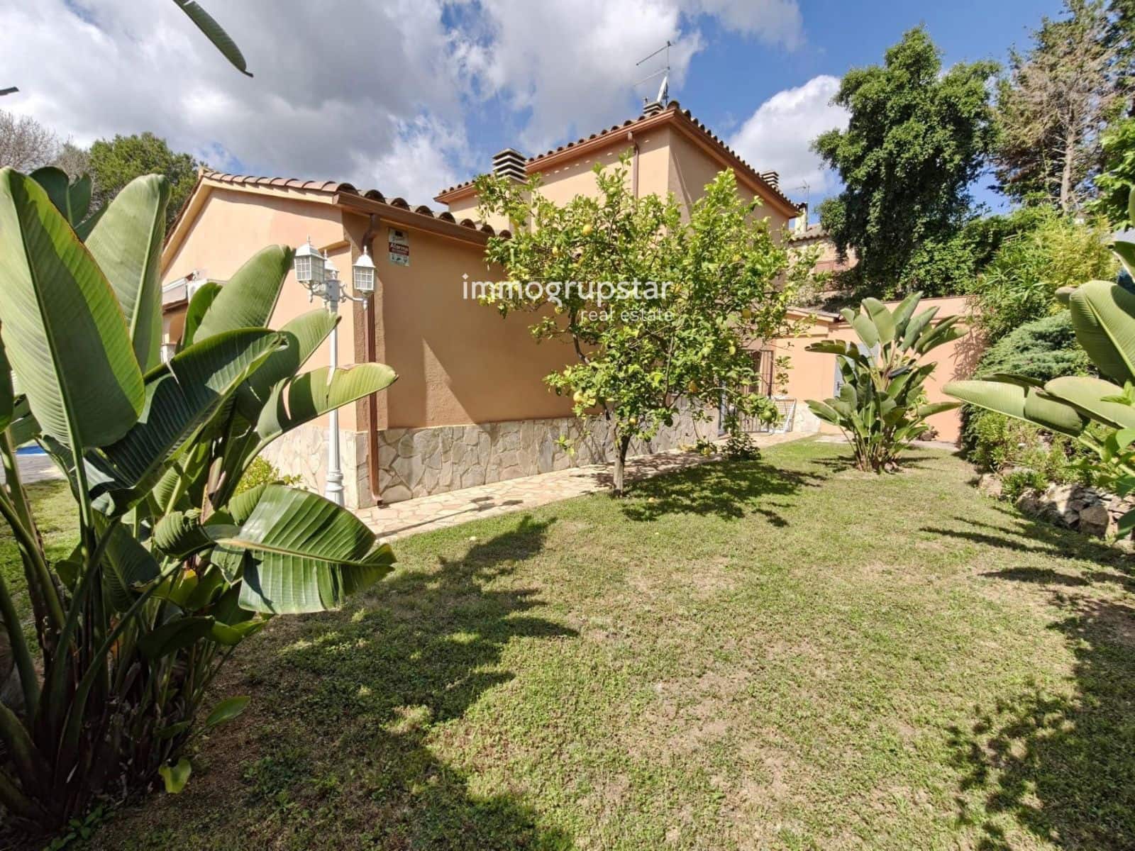 3 bedroom Villa for sale in Calonge i Sant Antoni with pool garage - € 490,000 (Ref: 9818630)