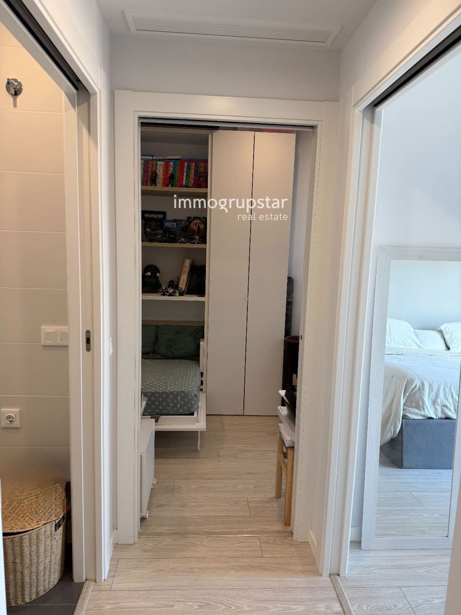 2 soveværelse Penthouse til salg i Girona by med garage - € 335.000 (Ref: 9821619)