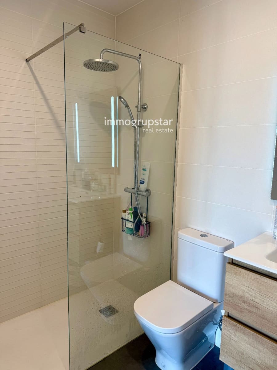 2 soveværelse Penthouse til salg i Girona by med garage - € 335.000 (Ref: 9821619)