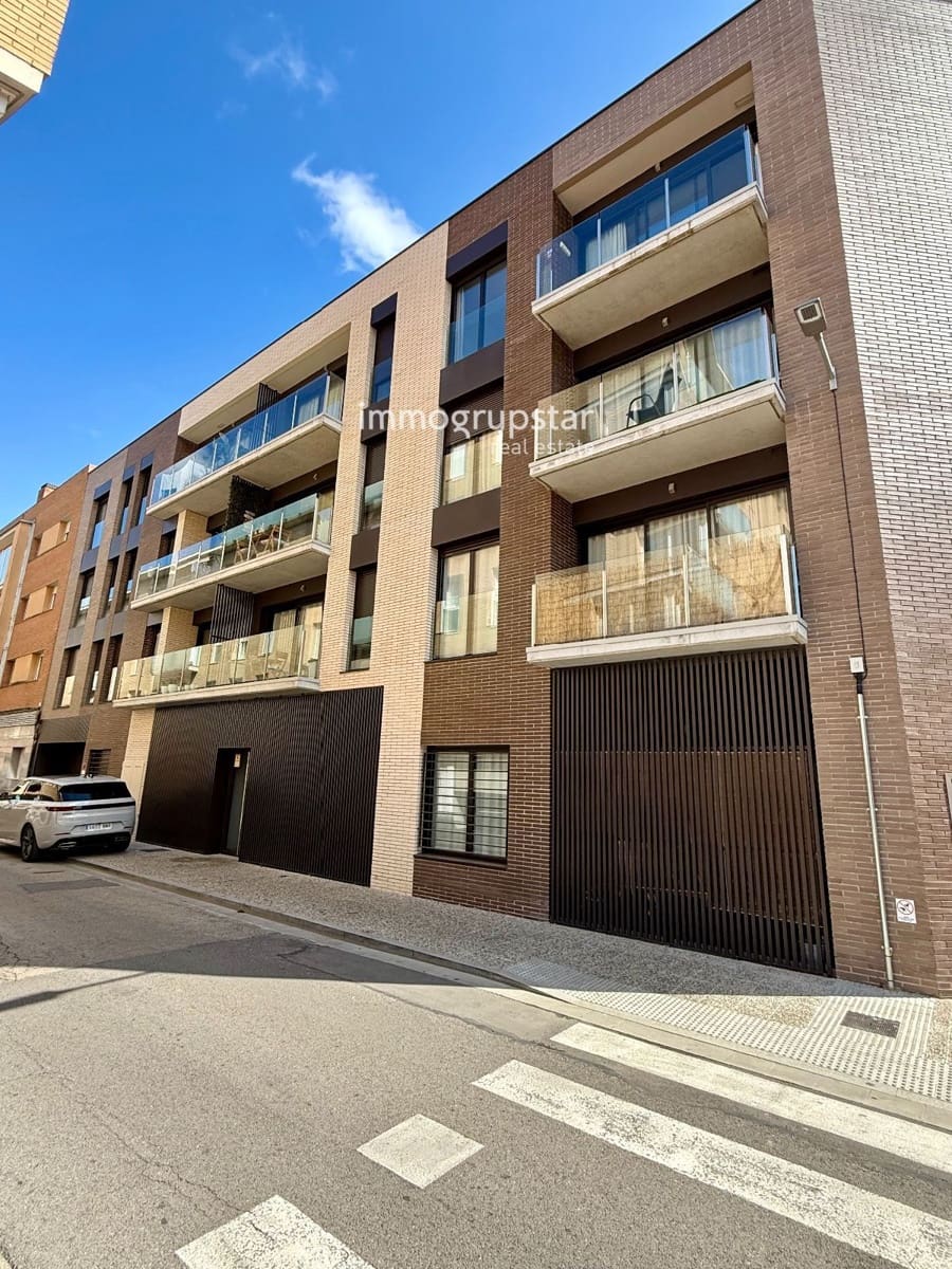 2 soveværelse Penthouse til salg i Girona by med garage - € 335.000 (Ref: 9821619)
