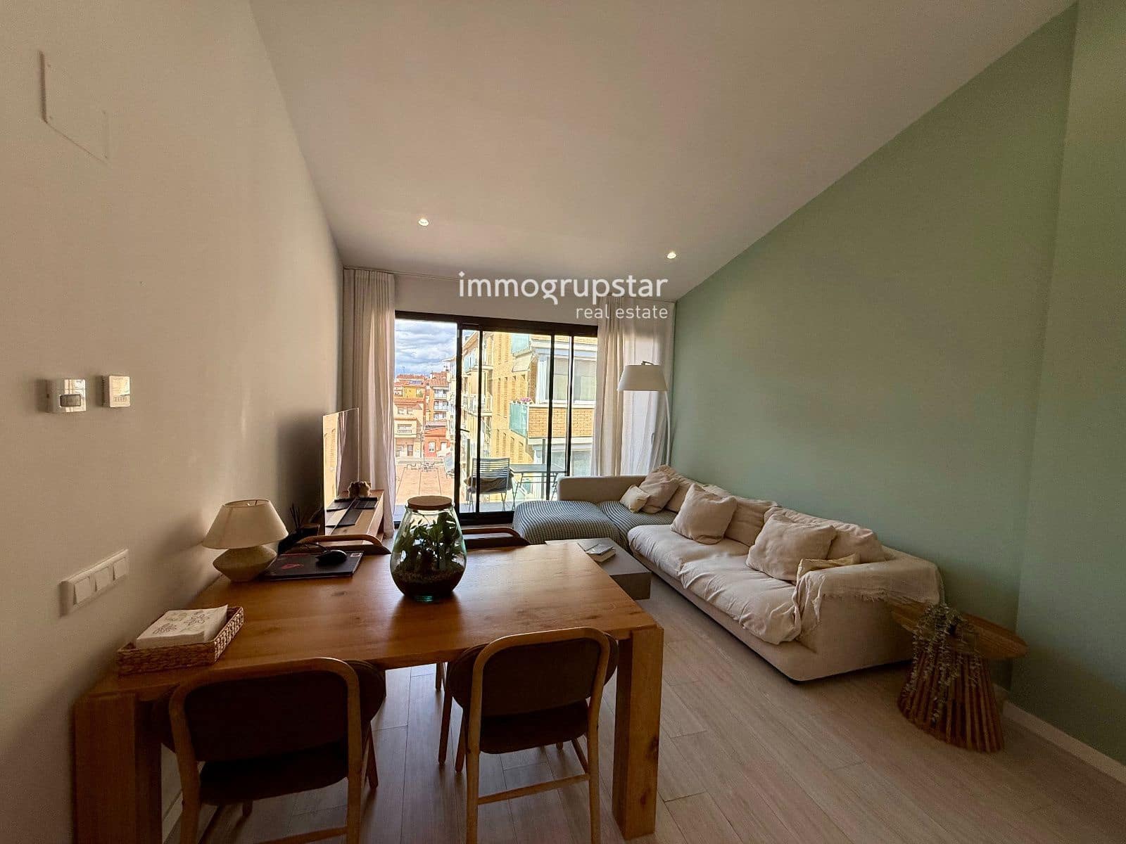 2 soveværelse Penthouse til salg i Girona by med garage - € 335.000 (Ref: 9821619)