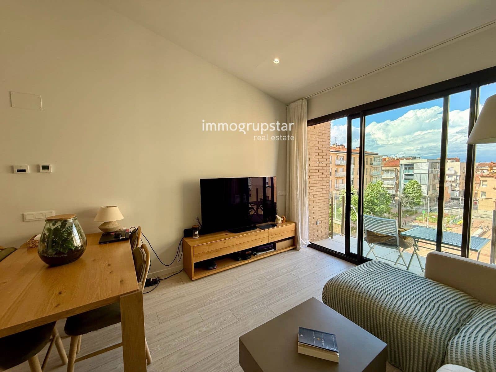 2 soveværelse Penthouse til salg i Girona by med garage - € 335.000 (Ref: 9821619)