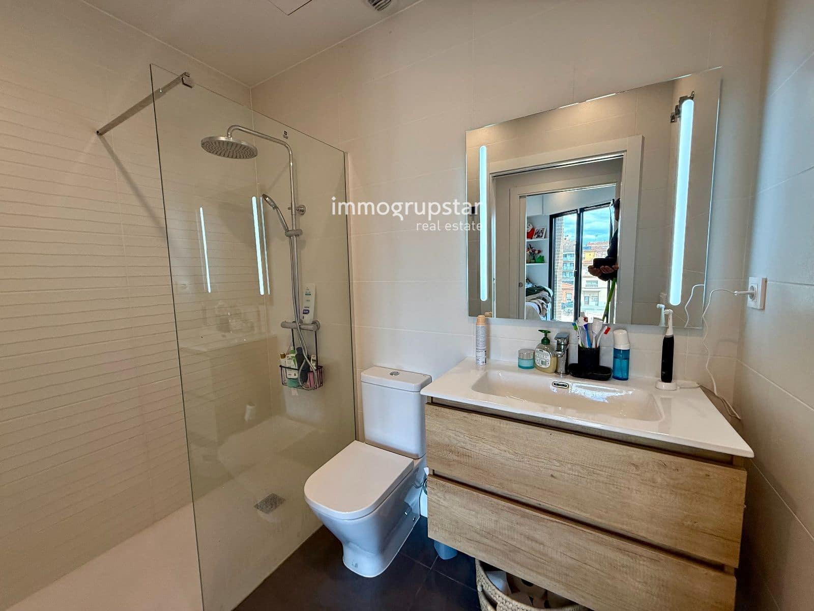 2 soveværelse Penthouse til salg i Girona by med garage - € 335.000 (Ref: 9821619)