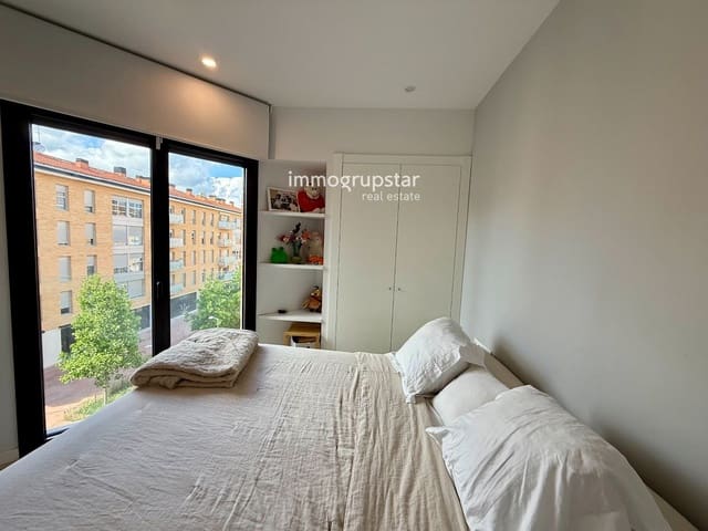 2 soveværelse Penthouse til salg i Girona by med garage - € 335.000 (Ref: 9821619)