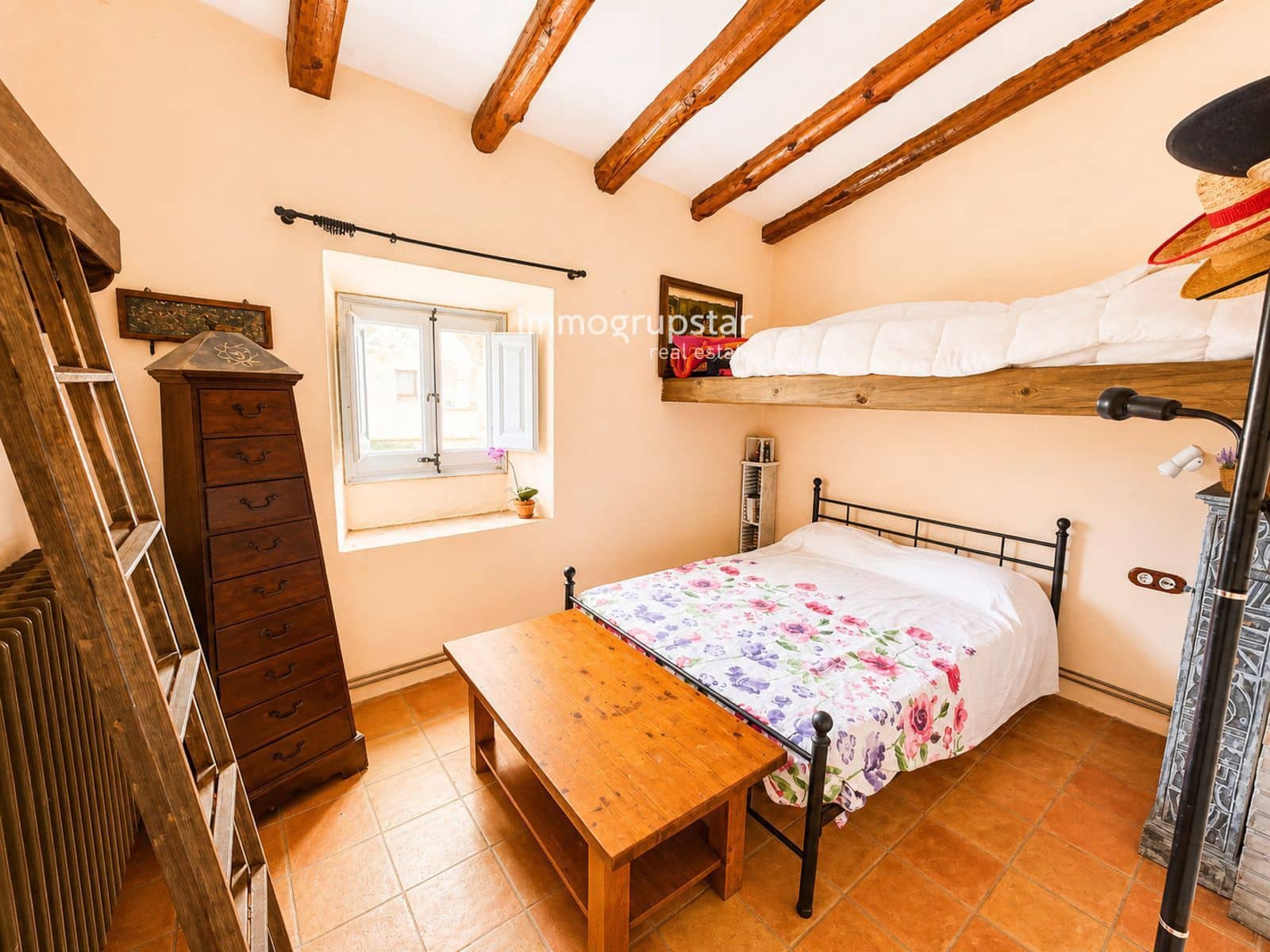 3 slaapkamer Villa te koop in Vall-llobrega met garage - € 450.000 (Ref: 9821718)