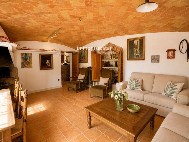 3 slaapkamer Villa te koop in Vall-llobrega met garage - € 450.000 (Ref: 9821718)