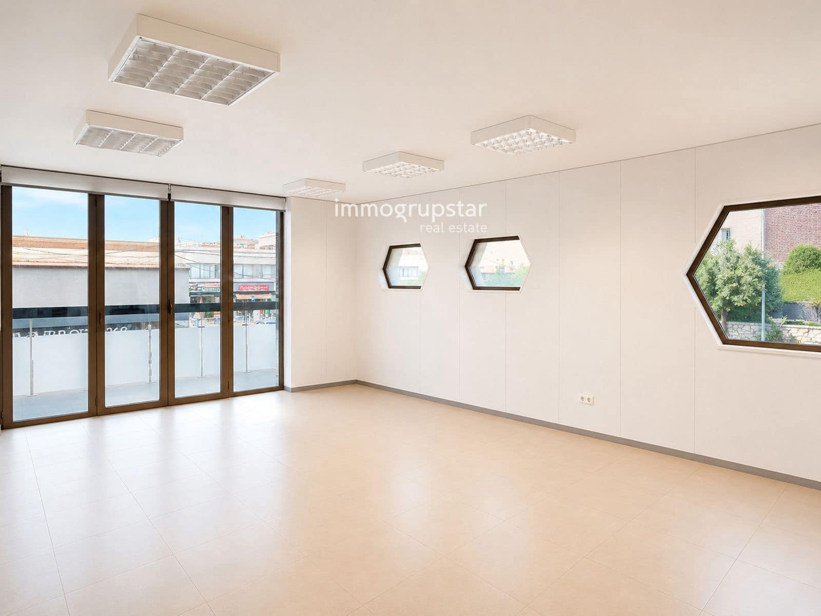 Gewerbe zu verkaufen in Palamos - 470.000 € (Ref: 9827429)