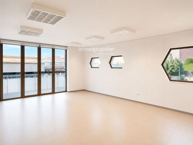 Gewerbe zu verkaufen in Palamós - 470.000 € (Ref: 9827429)