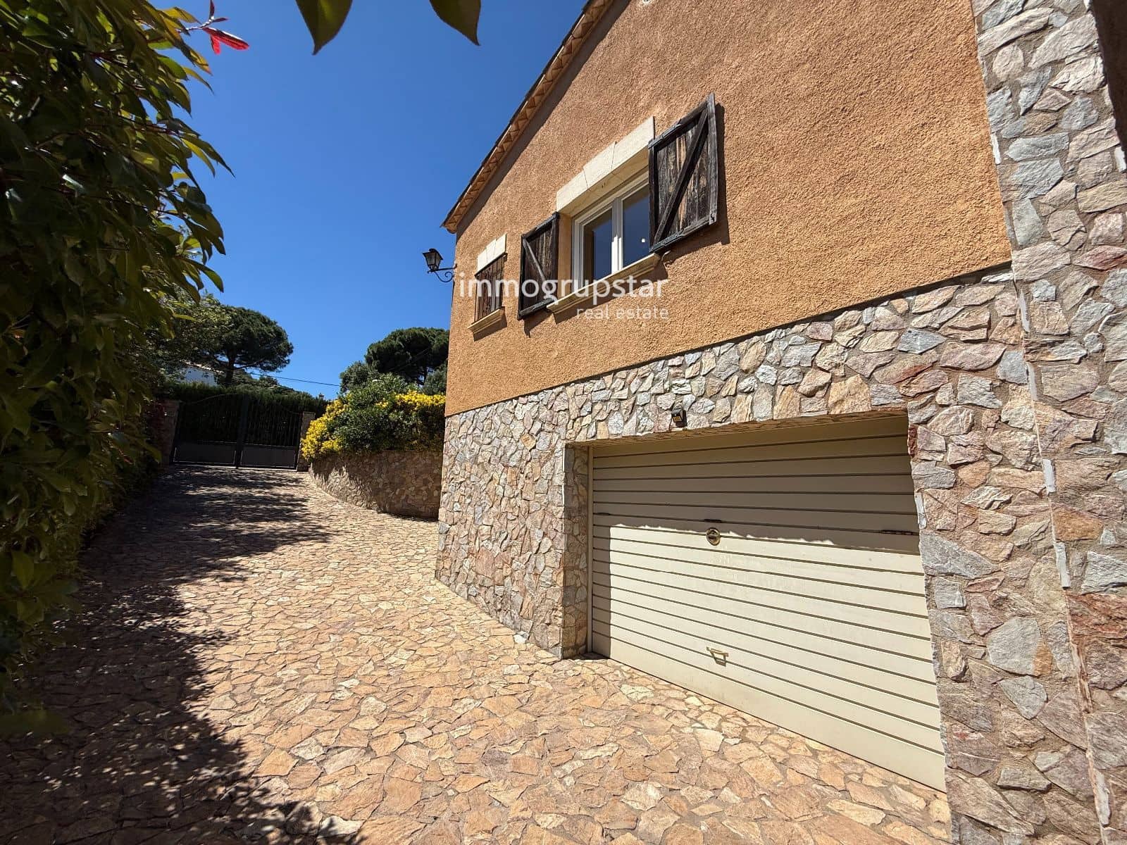 4 soveværelse Villa til salg i Calonge i Sant Antoni med swimmingpool garage - € 590.000 (Ref: 9828047)