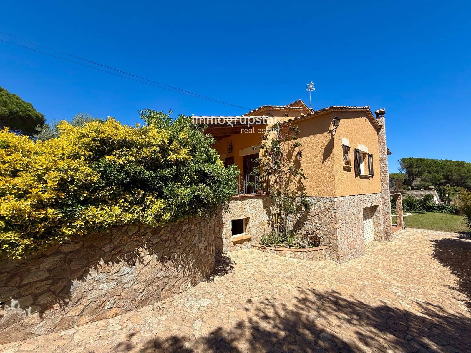 4 soveværelse Villa til salg i Calonge i Sant Antoni med swimmingpool garage - € 590.000 (Ref: 9828047)