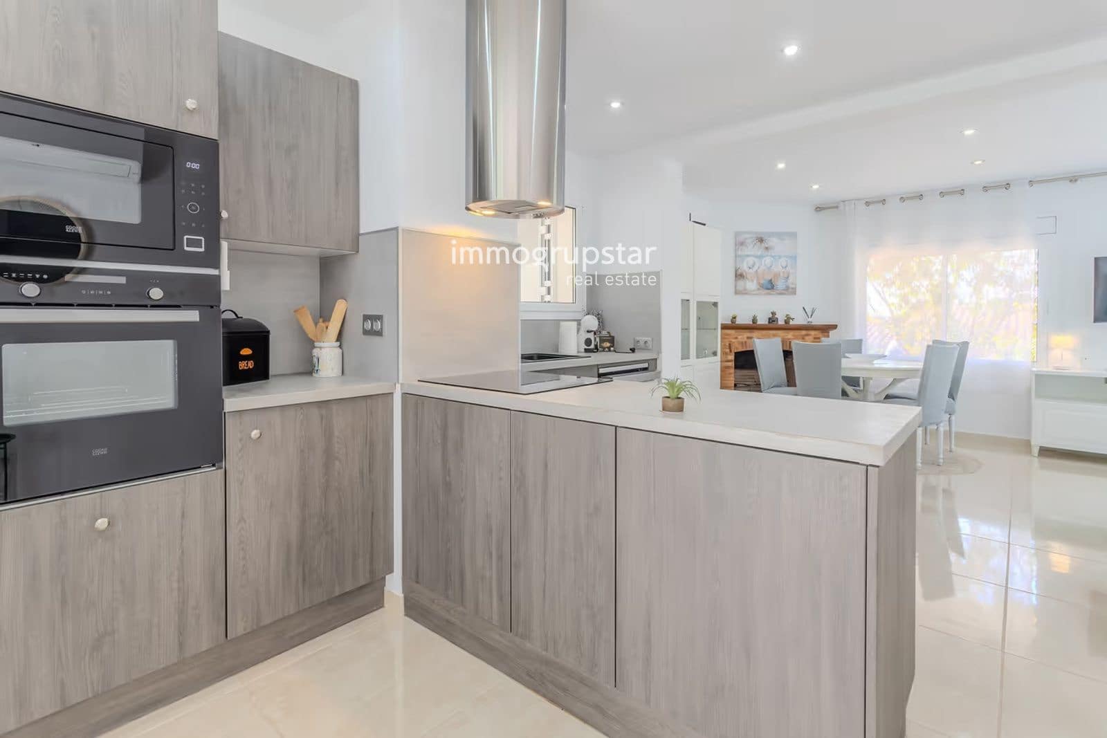 3 soverom Villa til salgs i Platja d'Aro med svømmebasseng garasje - € 690 000 (Ref: 9836794)