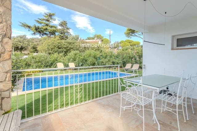 3 soverom Villa til salgs i Platja d'Aro, Castell-Platja d'Aro med svømmebasseng garasje - € 690 000 (Ref: 9836794)