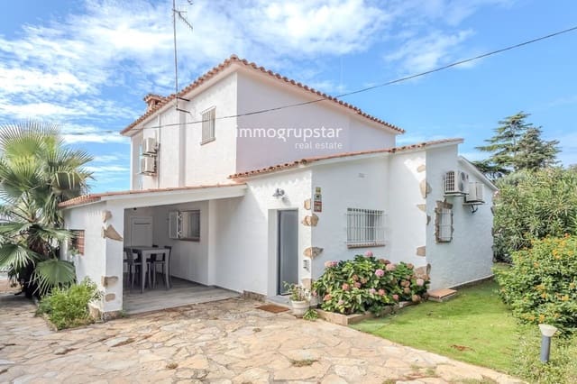 3 soverom Villa til salgs i Platja d'Aro, Castell-Platja d'Aro med svømmebasseng garasje - € 690 000 (Ref: 9836794)