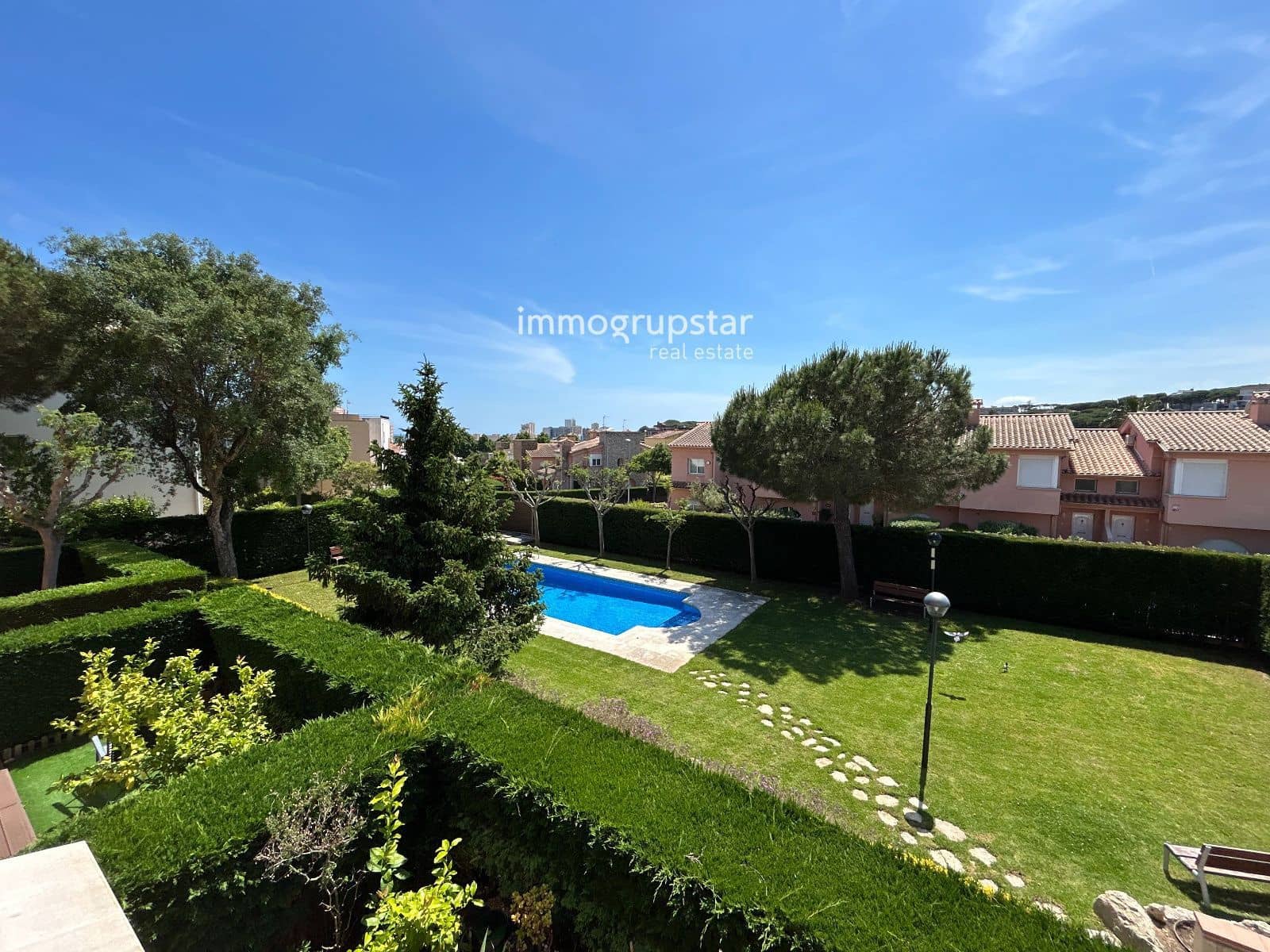 3 slaapkamer Flat te koop in Platja d'Aro met zwembad garage - € 378.500 (Ref: 9850541)
