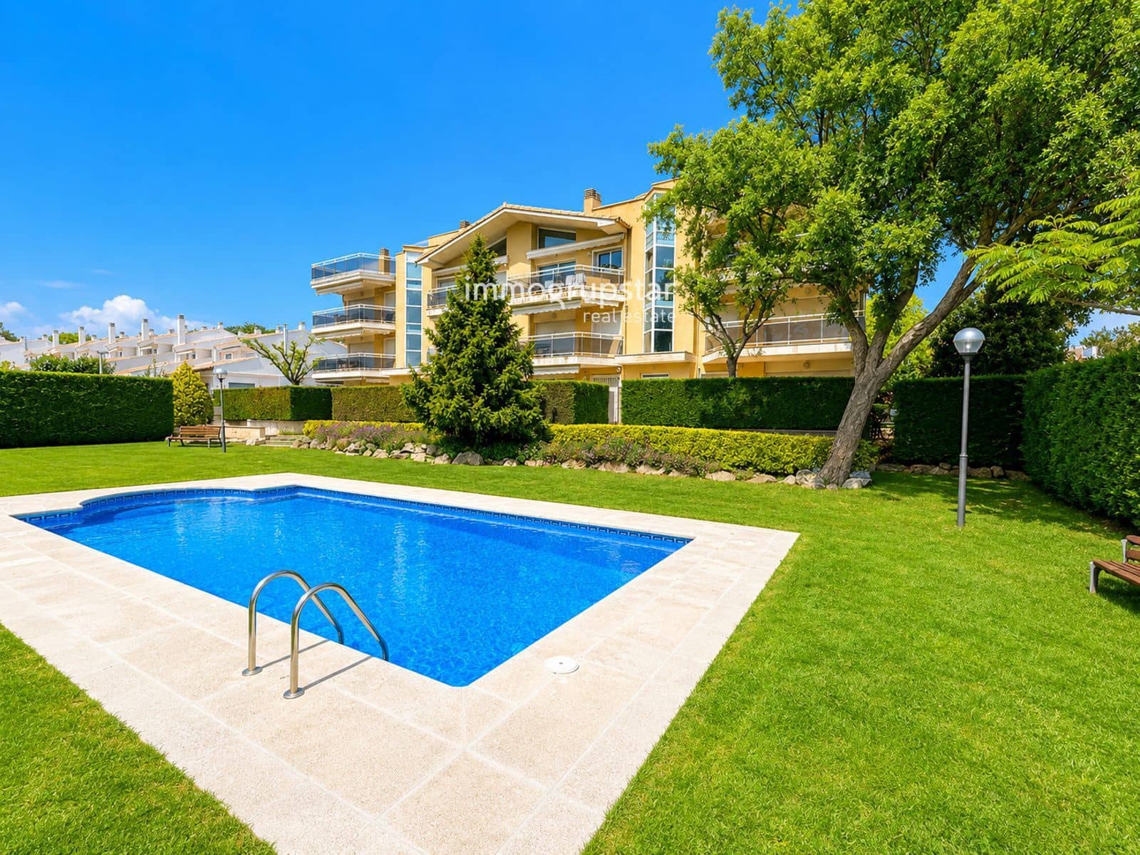 3 slaapkamer Flat te koop in Platja d'Aro met zwembad garage - € 378.500 (Ref: 9850541)