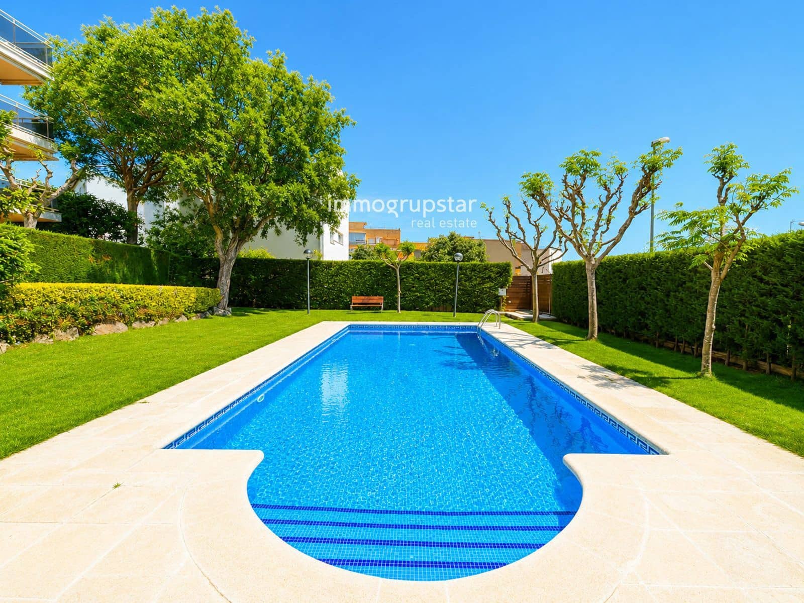 3 slaapkamer Flat te koop in Platja d'Aro met zwembad garage - € 378.500 (Ref: 9850541)