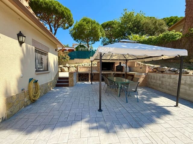 4 soverom Villa til salgs i Calonge i Sant Antoni med svømmebasseng garasje - € 590 000 (Ref: 9858891)