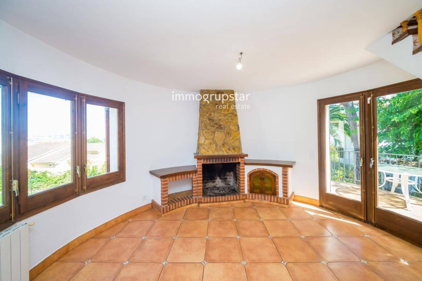 3 bedroom Villa for sale in Sant Antoni de Calonge - € 425,000 (Ref: 9865580)