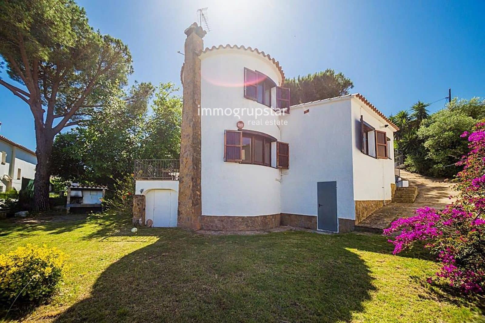 3 bedroom Villa for sale in Sant Antoni de Calonge - € 425,000 (Ref: 9865580)