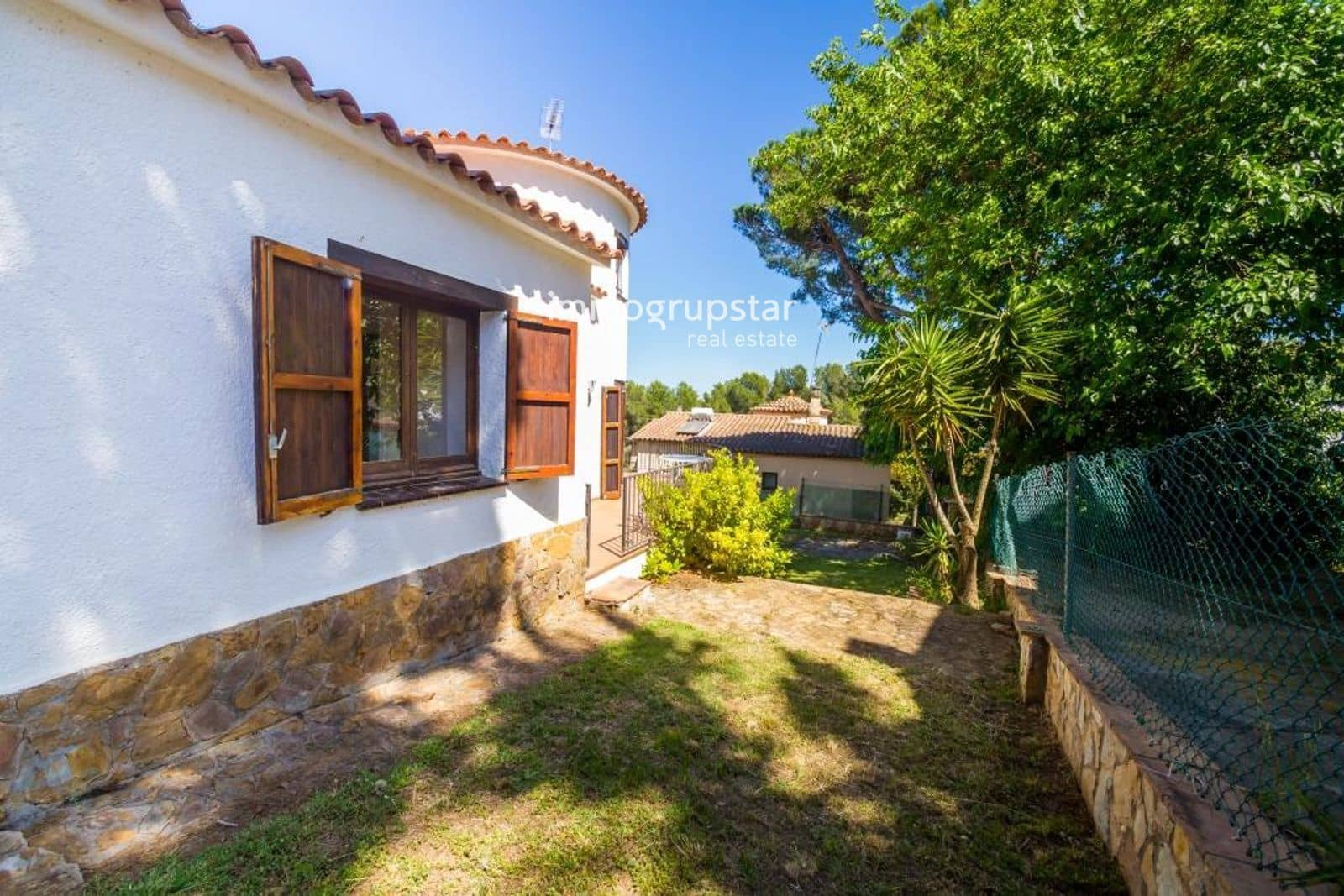 3 bedroom Villa for sale in Sant Antoni de Calonge - € 425,000 (Ref: 9865580)