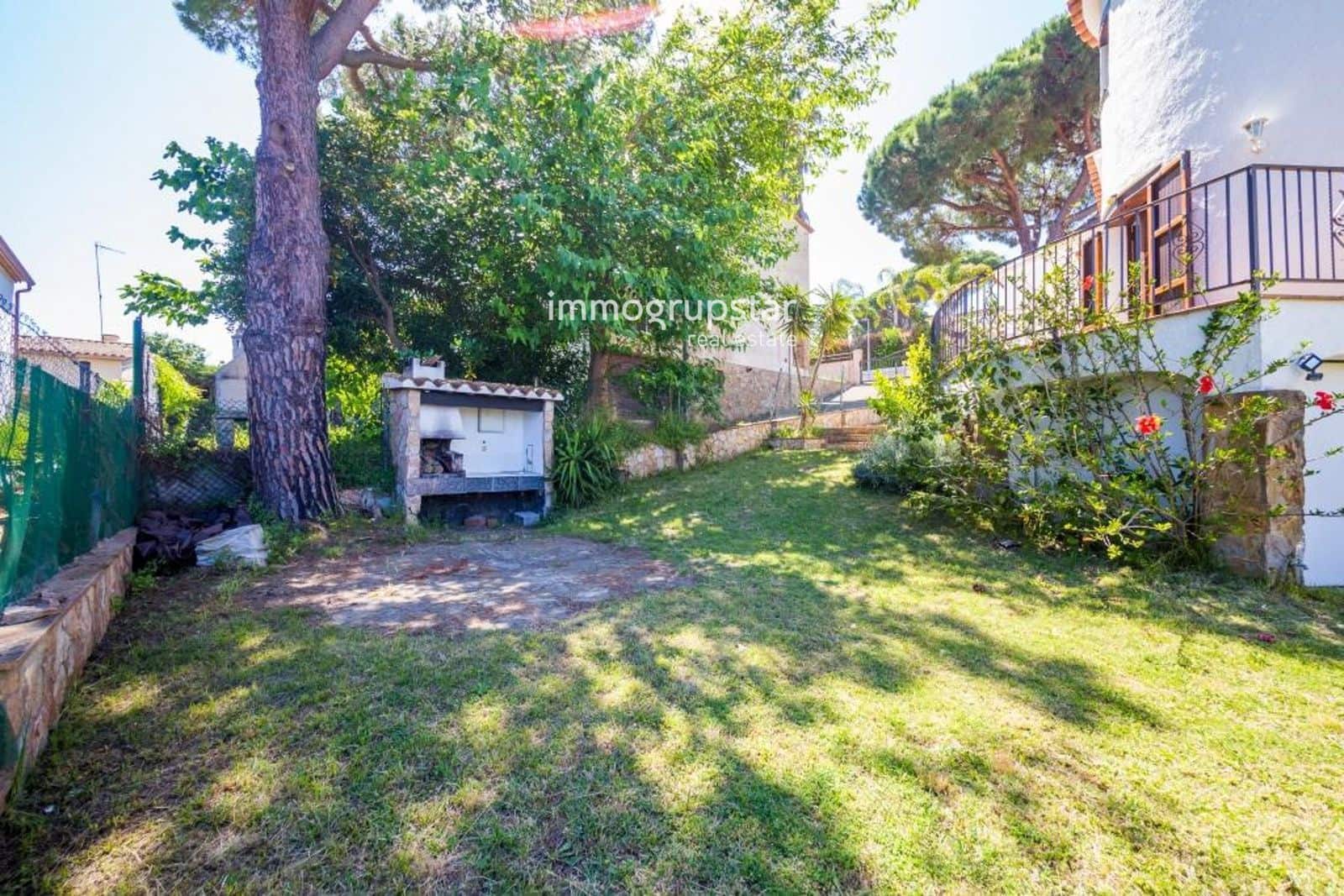 3 bedroom Villa for sale in Sant Antoni de Calonge - € 425,000 (Ref: 9865580)