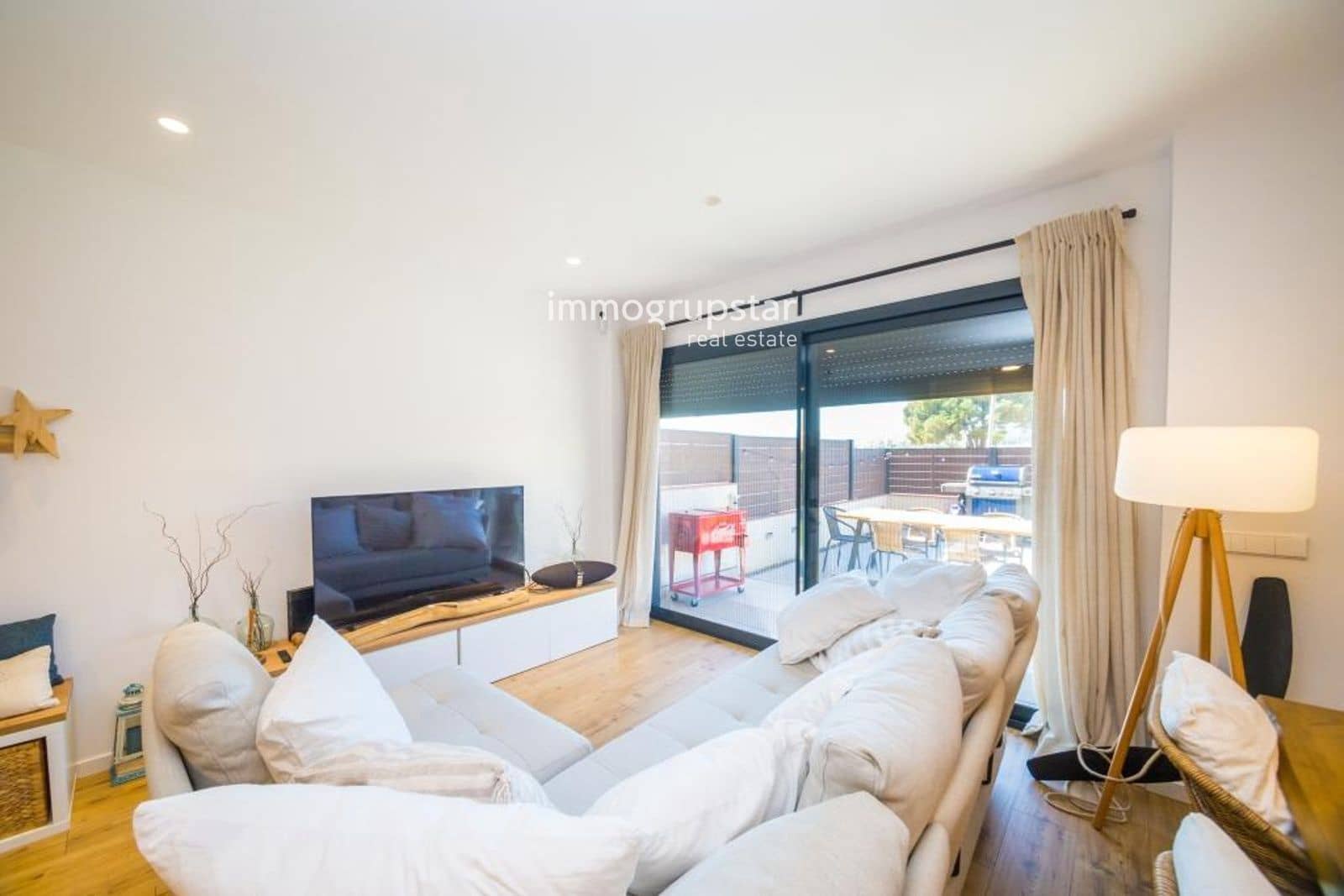 2 bedroom Flat for sale in Sant Antoni de Calonge with pool garage - € 415,000 (Ref: 9872307)
