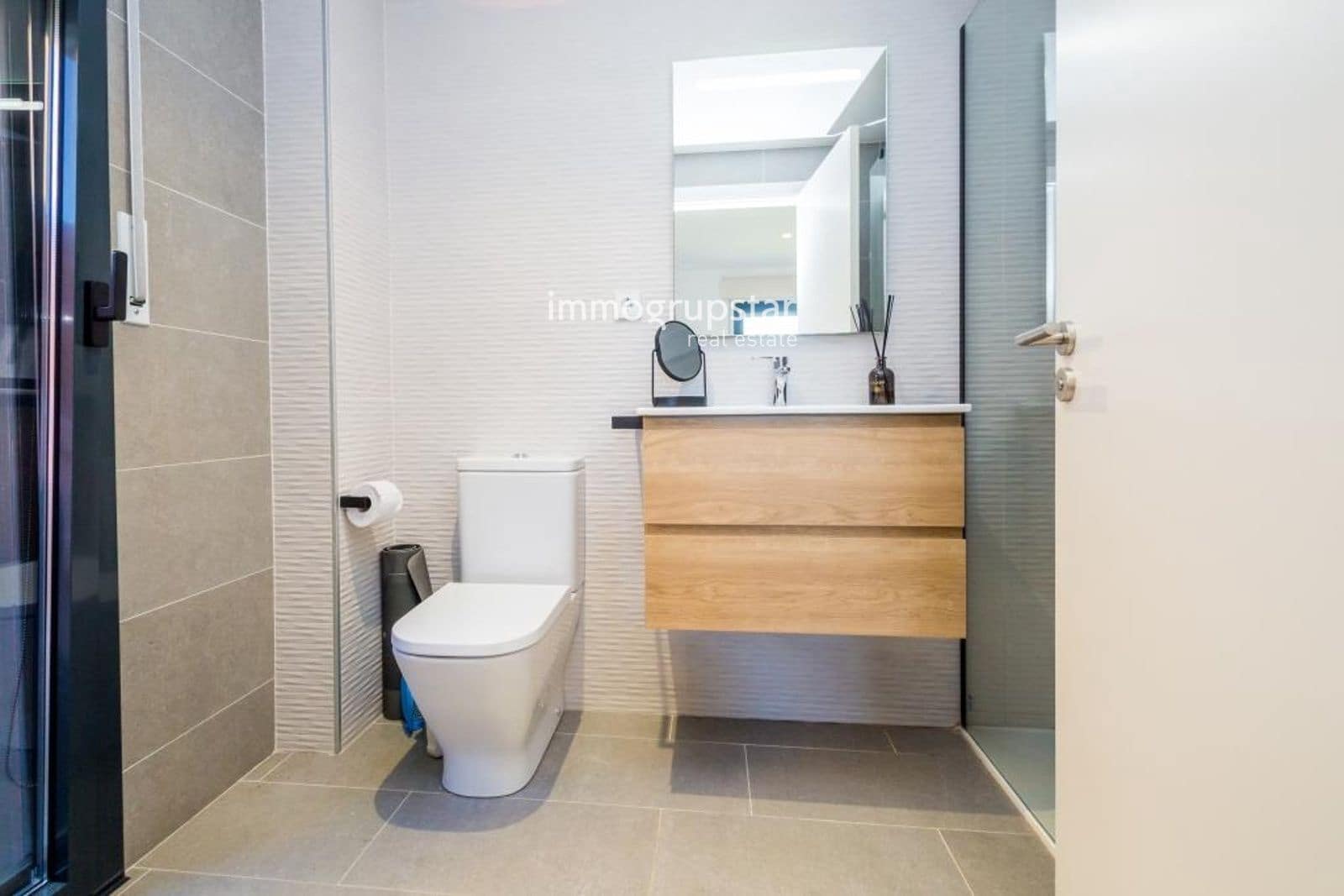 2 bedroom Flat for sale in Sant Antoni de Calonge with pool garage - € 415,000 (Ref: 9872307)
