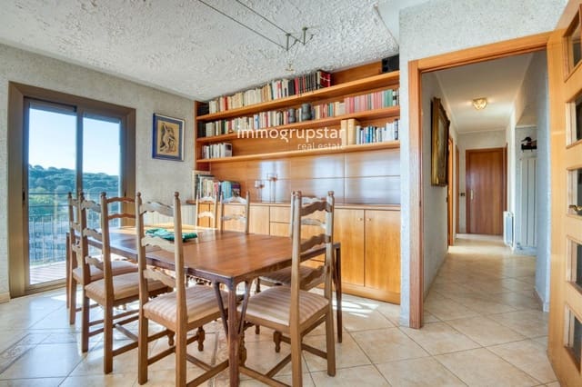 4 soveværelse Lejlighed til salg i Sant Feliu de Guíxols med garage - € 360.000 (Ref: 9894969)