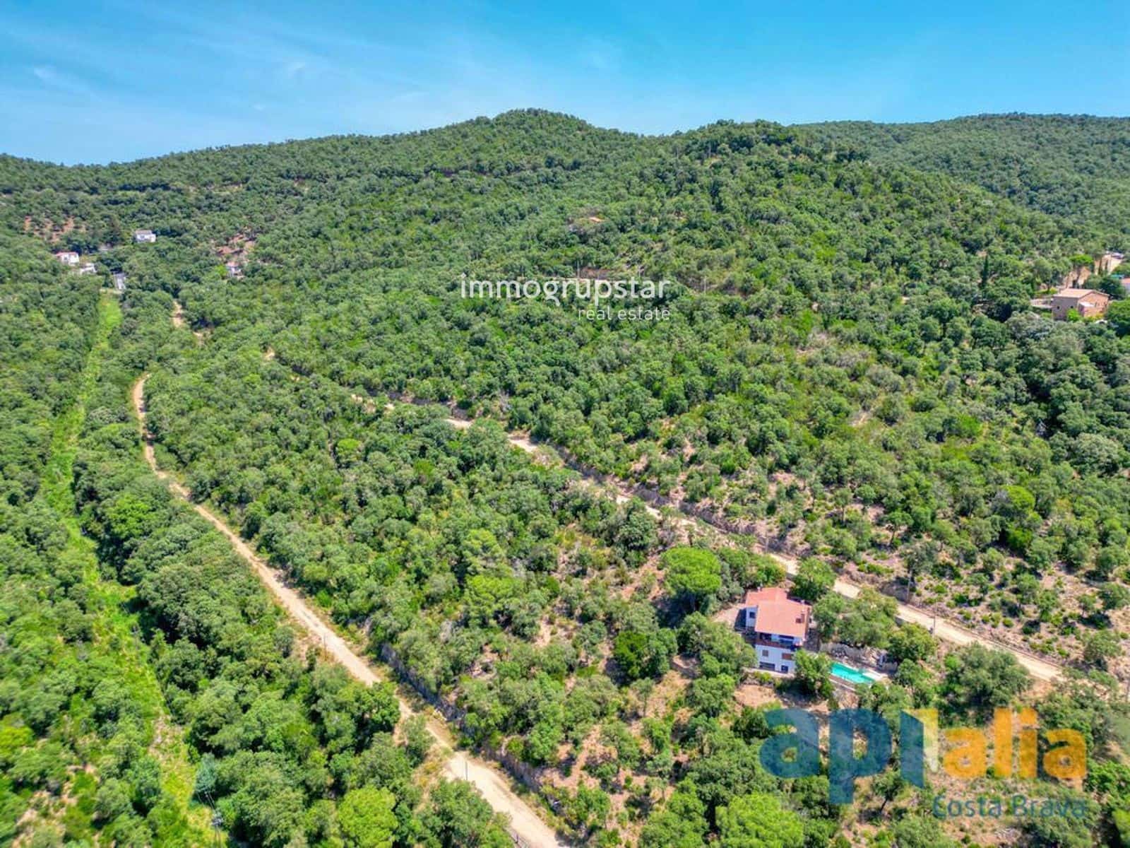 3 soveværelse Villa til salg i Santa Cristina d'Aro med swimmingpool garage - € 360.000 (Ref: 9911999)