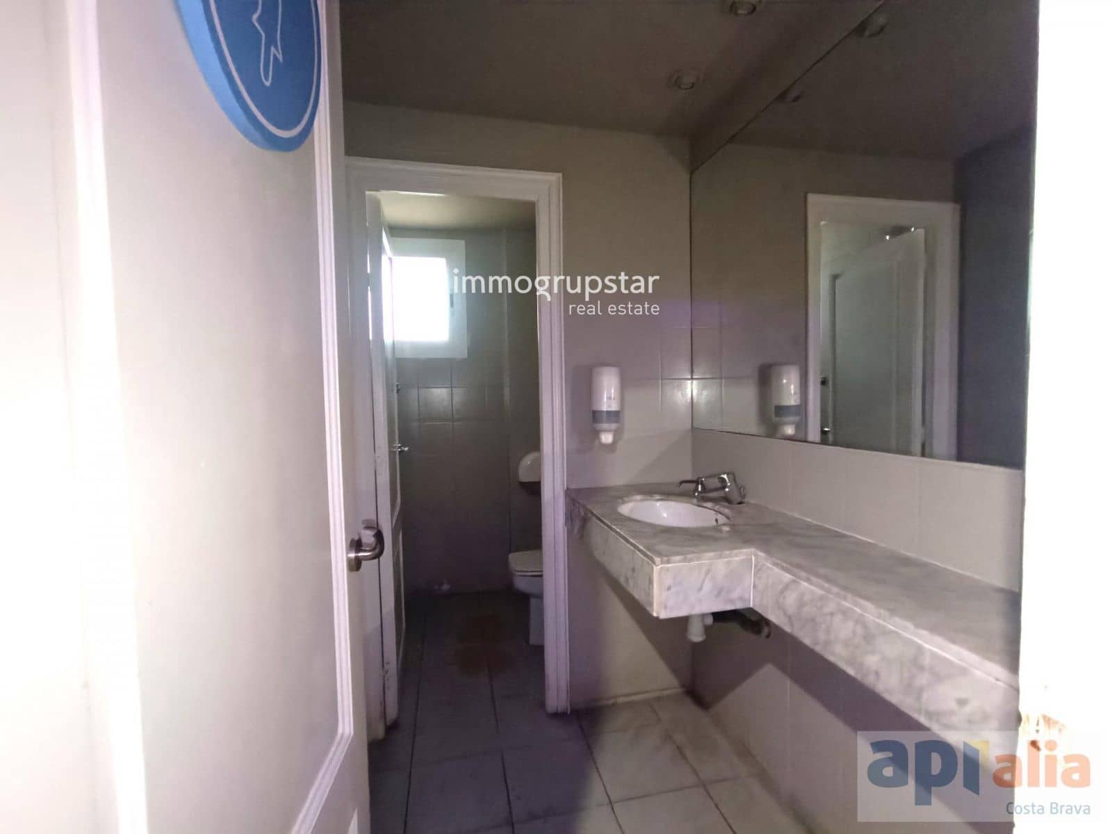 Commercial for sale in Palafrugell - € 2,300,000 (Ref: 9940744)