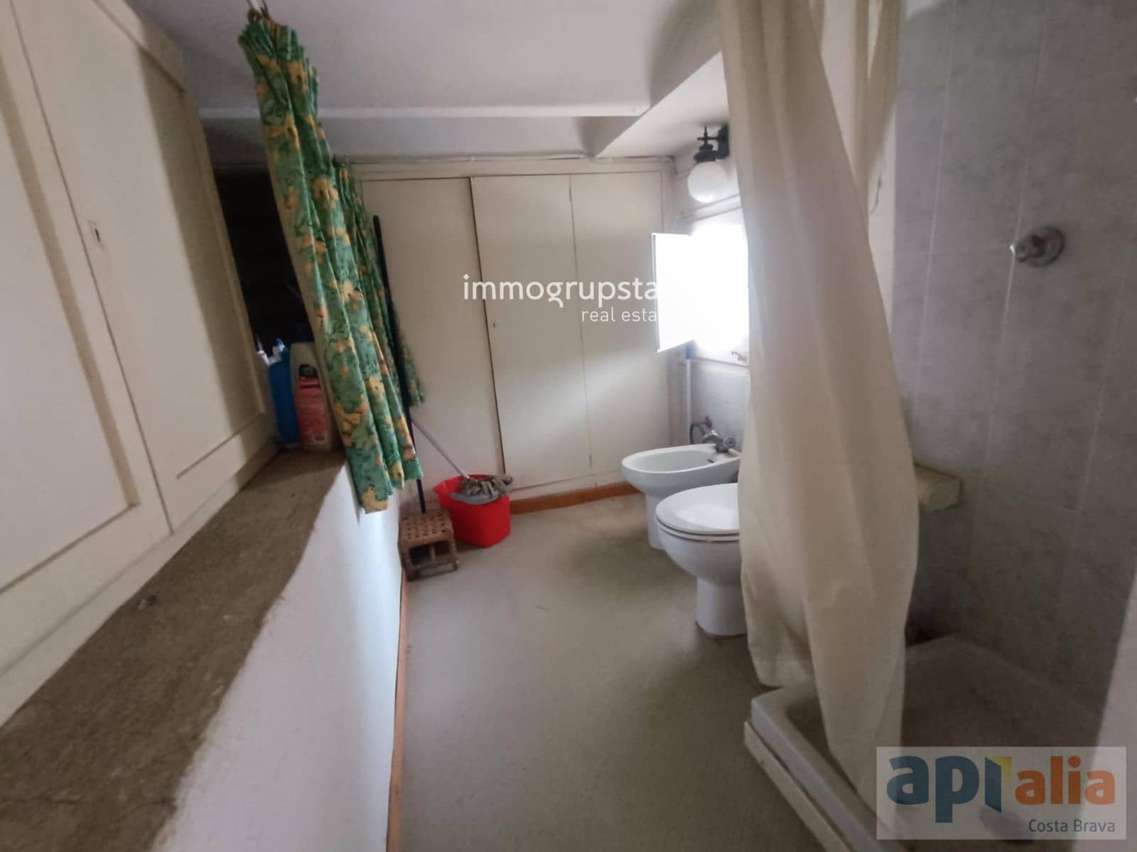 Commercial for sale in Palafrugell - € 2,300,000 (Ref: 9940744)