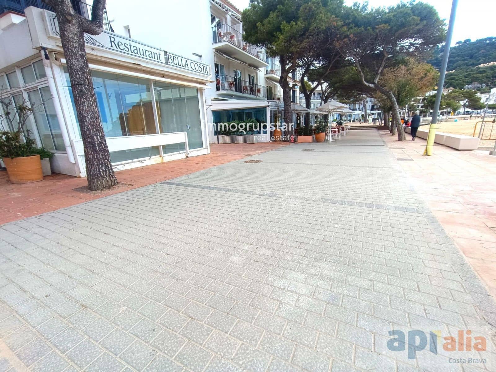Commercial for sale in Palafrugell - € 2,300,000 (Ref: 9940744)