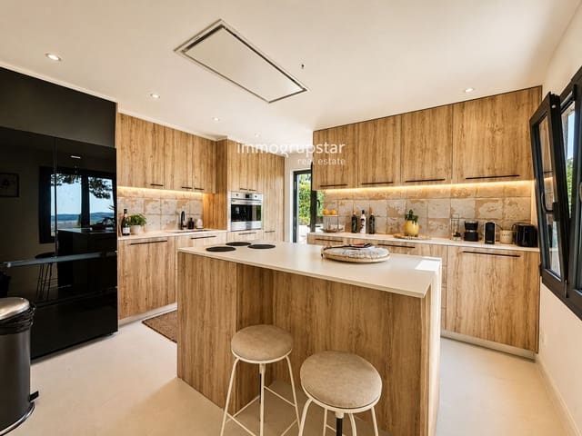4 soveværelse Villa til salg i Calonge i Sant Antoni med swimmingpool garage - € 975.000 (Ref: 9958188)