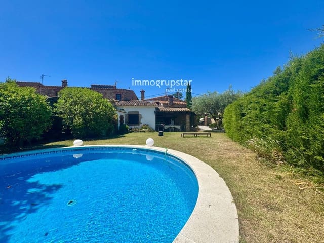 3 soveværelse Villa til salg i Platja d'Aro, Castell-Platja d'Aro med swimmingpool - € 996.000 (Ref: 9961232)
