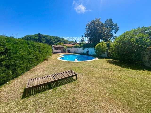 3 soveværelse Villa til salg i Platja d'Aro, Castell-Platja d'Aro med swimmingpool - € 996.000 (Ref: 9961232)