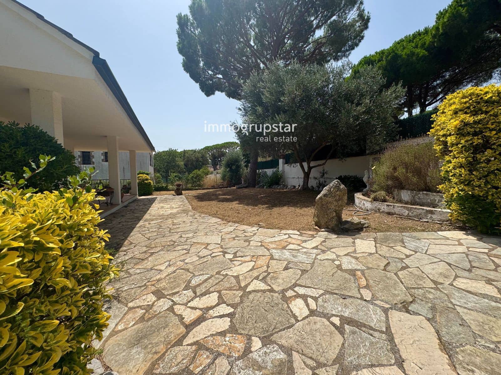 5 soveværelse Villa til salg i Calonge i Sant Antoni - € 450.000 (Ref: 9976486)