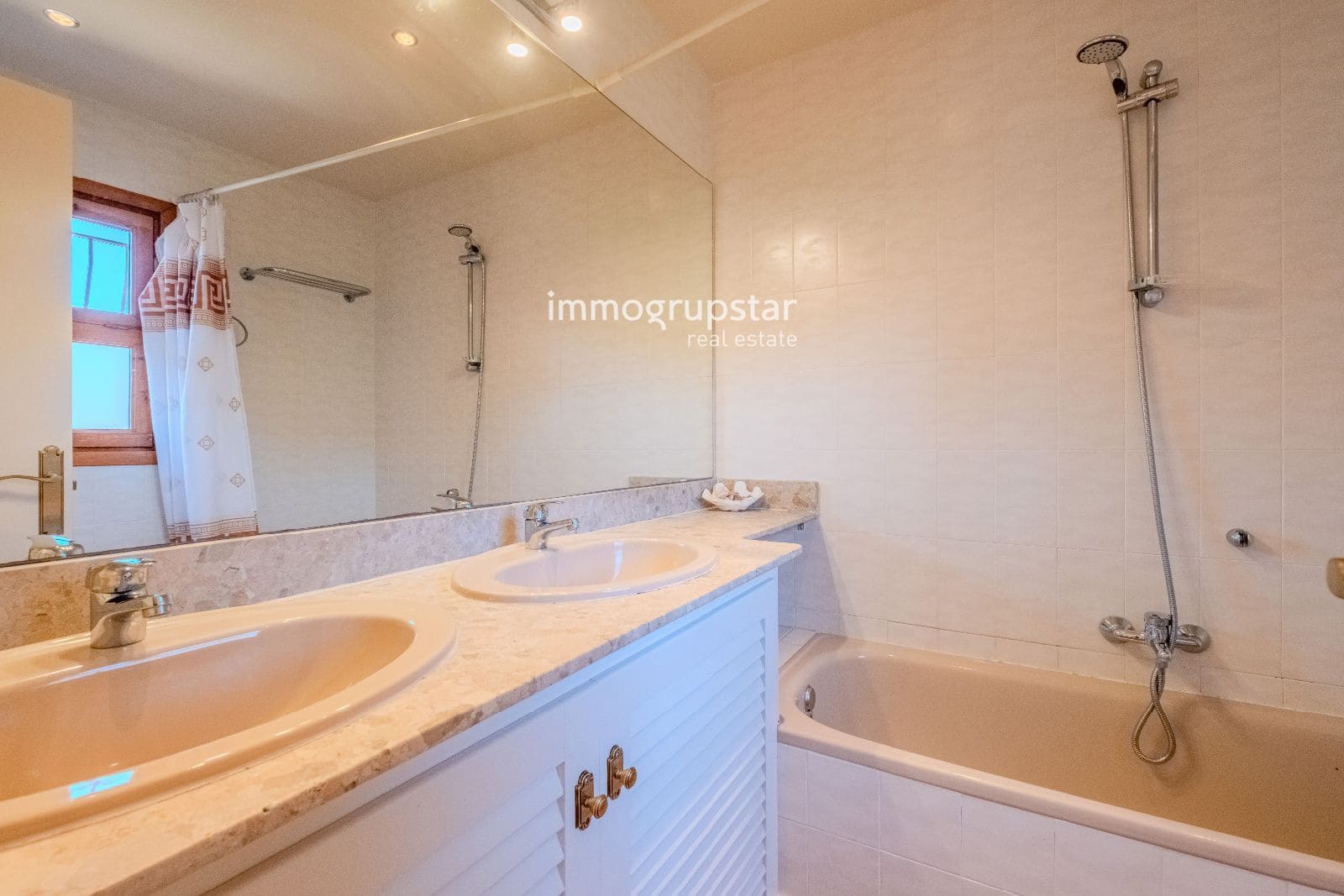 Chalet de 5 habitaciones en Calonge i Sant Antoni en venta con piscina garaje - 595.000 € (Ref: 9985931)