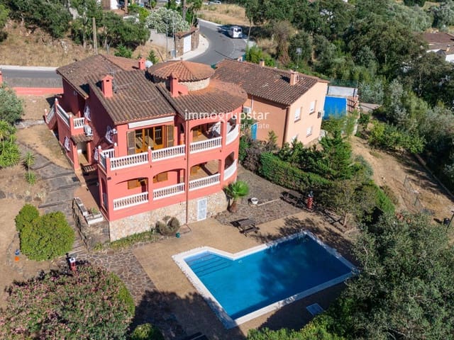 Chalet de 5 habitaciones en Calonge i Sant Antoni en venta con piscina garaje - 595.000 € (Ref: 9985931)