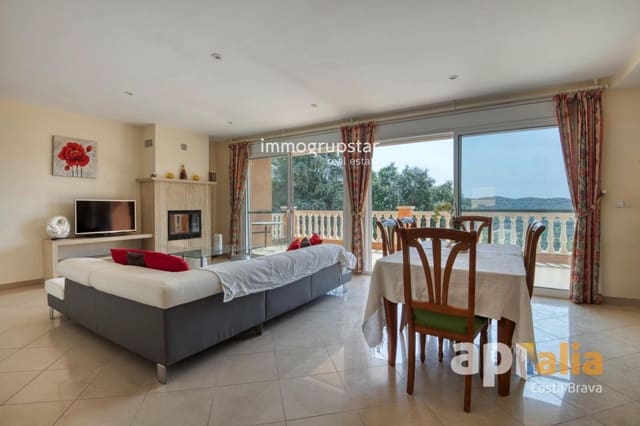 5 slaapkamer Villa te koop in Calonge i Sant Antoni met zwembad garage - € 930.000 (Ref: 9987204)