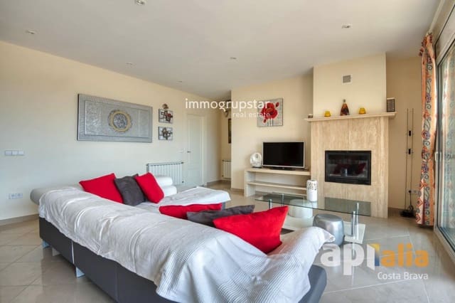 5 slaapkamer Villa te koop in Calonge i Sant Antoni met zwembad garage - € 930.000 (Ref: 9987204)