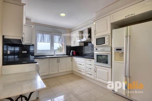 5 slaapkamer Villa te koop in Calonge i Sant Antoni met zwembad garage - € 930.000 (Ref: 9987204)