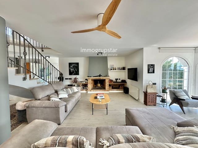 4 soverom Villa til salgs i Calonge i Sant Antoni med svømmebasseng garasje - € 990 000 (Ref: 9993610)