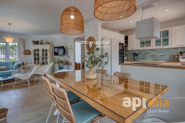 3 slaapkamer Villa te koop in Calonge i Sant Antoni met zwembad garage - € 550.000 (Ref: 9996340)