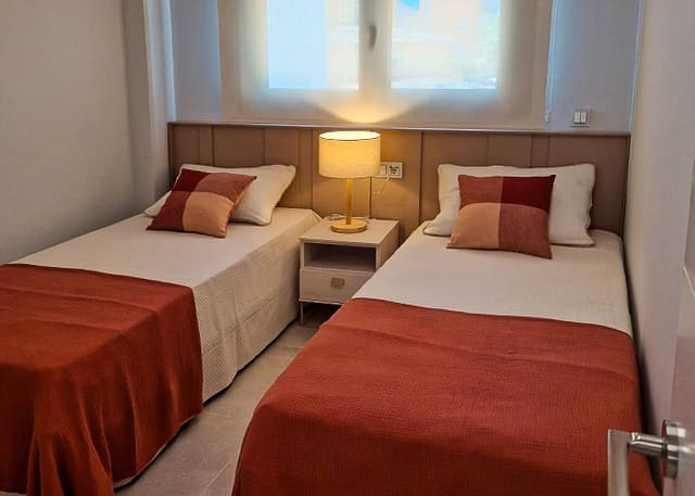 3 sovrum Lägenhet till salu i Dénia med pool - 409 000 € (Ref: 7777537)