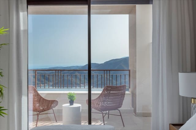 3 chambre Maison de Ville à vendre à Casco Antiguo, Marbella avec piscine garage - 586 000 € (Ref: 7923912)