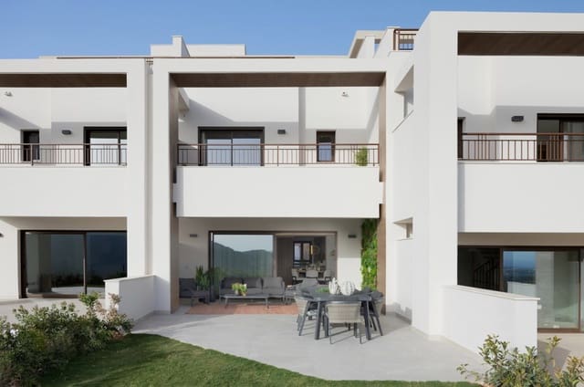 3 chambre Maison de Ville à vendre à Casco Antiguo, Marbella avec piscine garage - 586 000 € (Ref: 7923912)