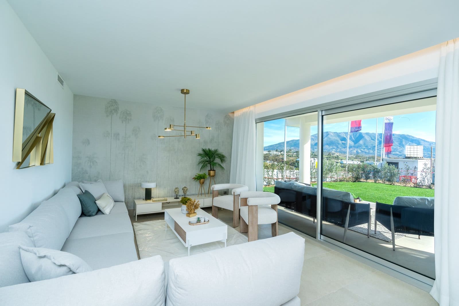 Apartamento de 2 habitaciones en Mijas en venta con piscina garaje - 450.000 € (Ref: 8627623)